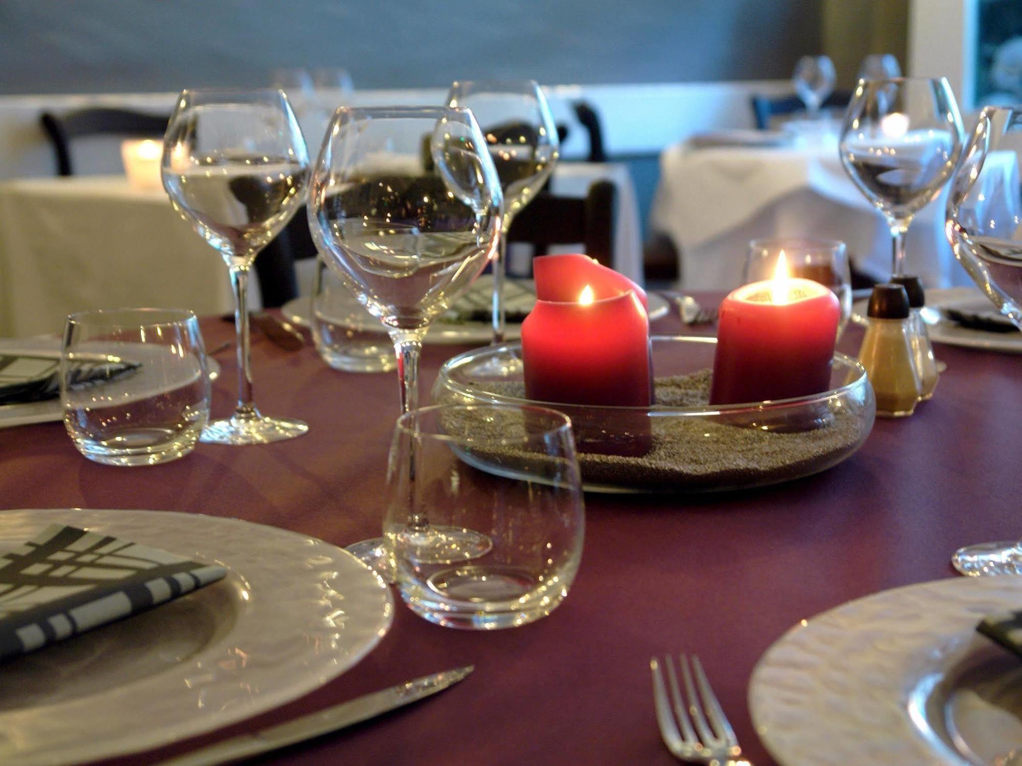 Logis Hotel Les Chardons Bleus Restaurant Le Bistrot De La Mer Роскоф Экстерьер фото
